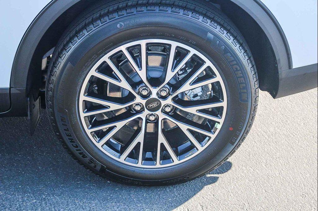 new 2025 Ford Escape PHEV car, priced at $34,292