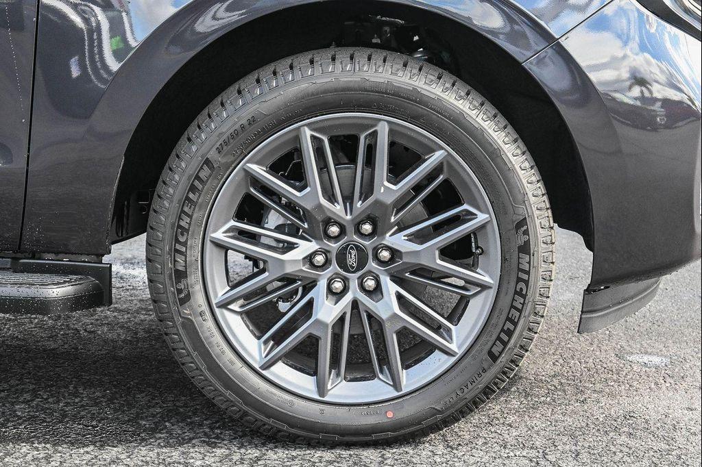 new 2026 Ford Expedition car, priced at $80,615