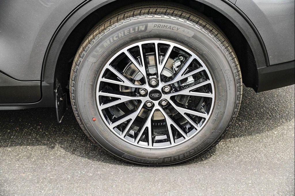 new 2025 Ford Escape PHEV car, priced at $31,532