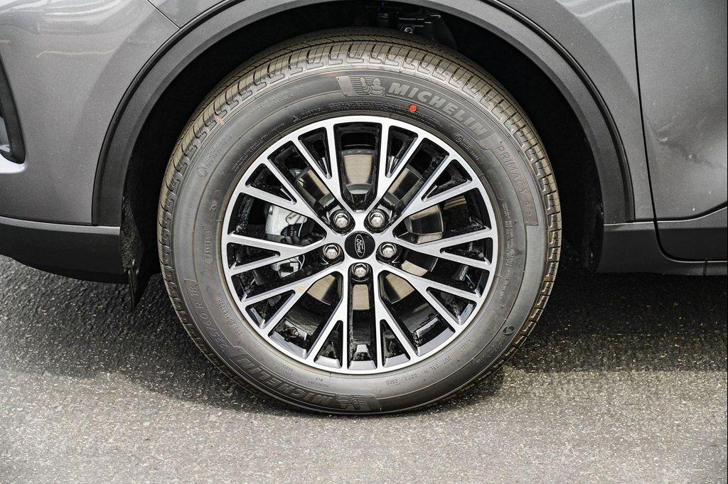 new 2025 Ford Escape PHEV car, priced at $31,532