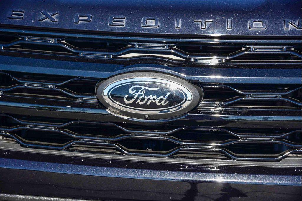 used 2023 Ford Expedition car, priced at $49,995