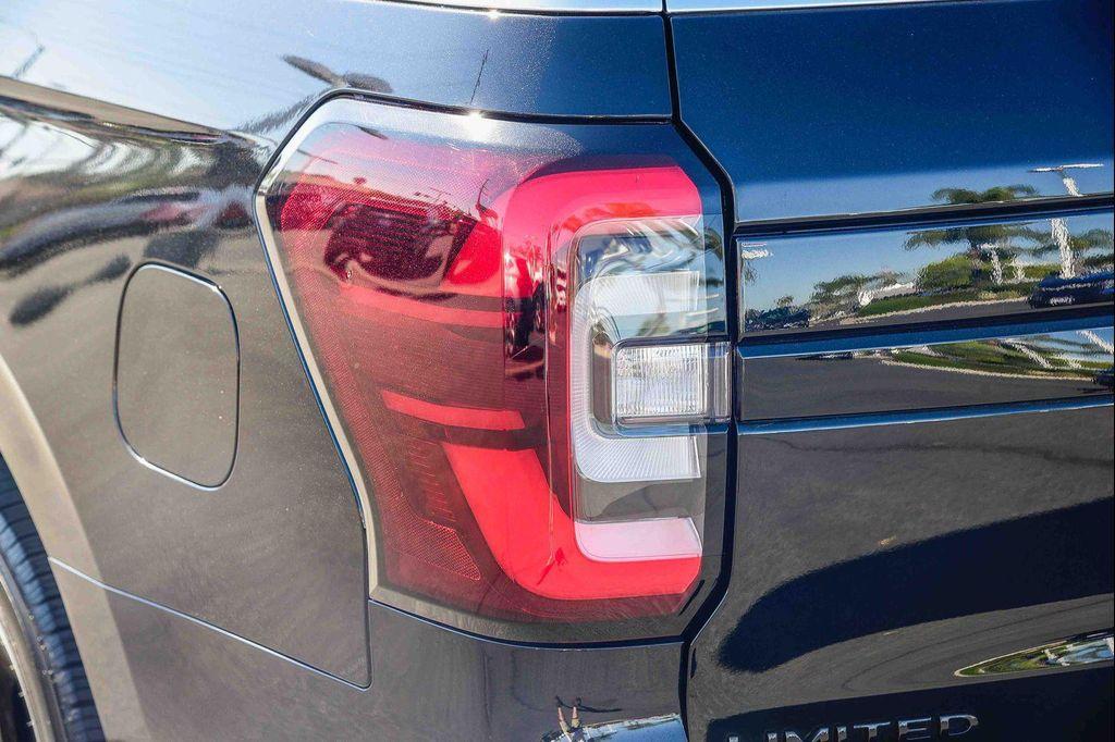 used 2023 Ford Expedition car, priced at $49,995