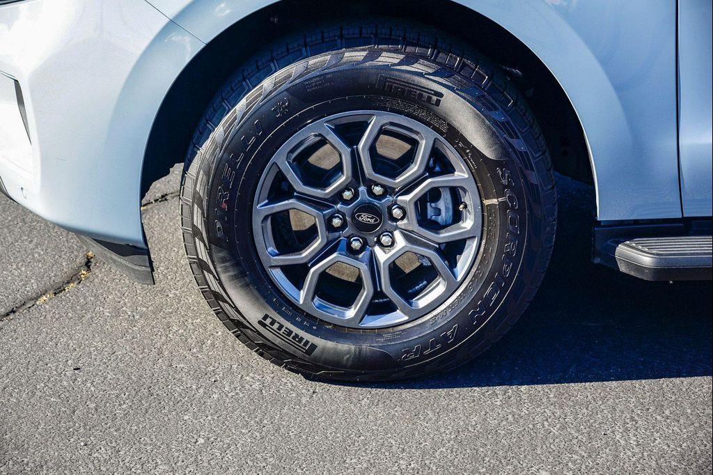 used 2025 Ford Expedition car, priced at $60,991