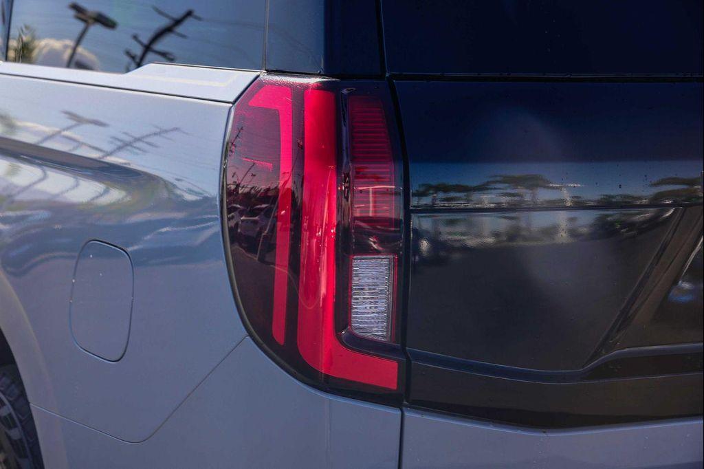 used 2025 Ford Expedition car, priced at $61,450