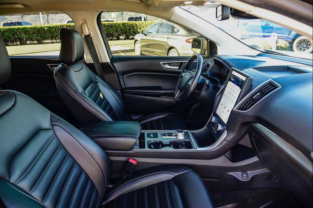 used 2022 Ford Edge car, priced at $18,999