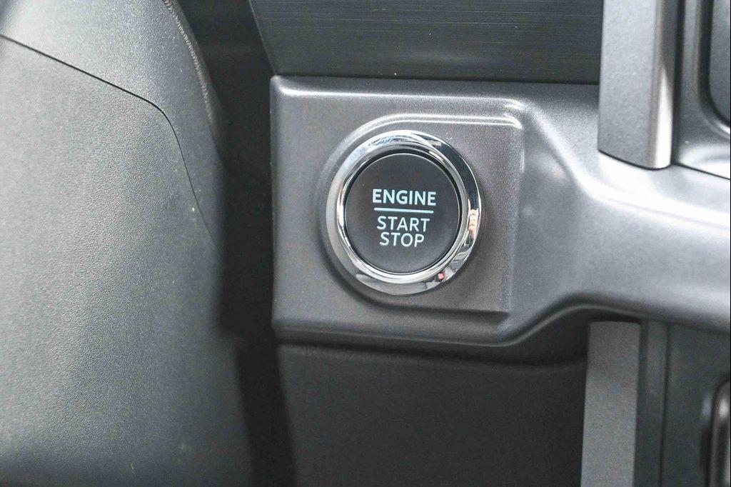 new 2025 Ford F-150 car, priced at $63,660