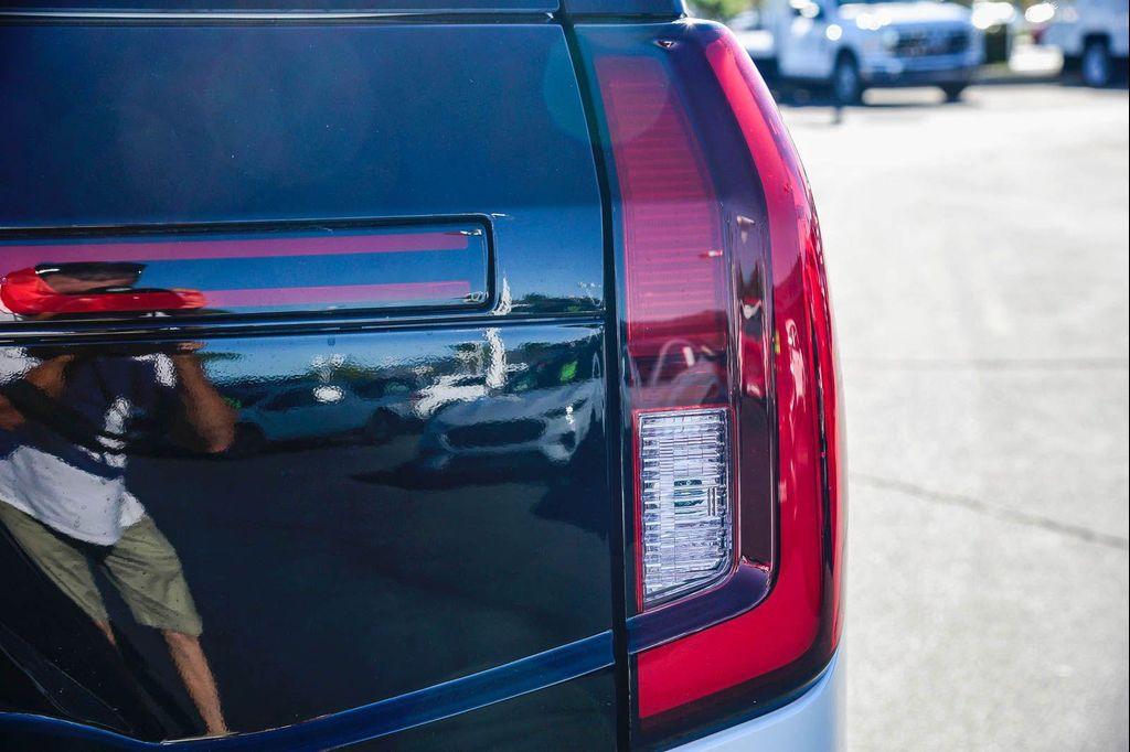 new 2025 Ford Expedition car, priced at $89,740