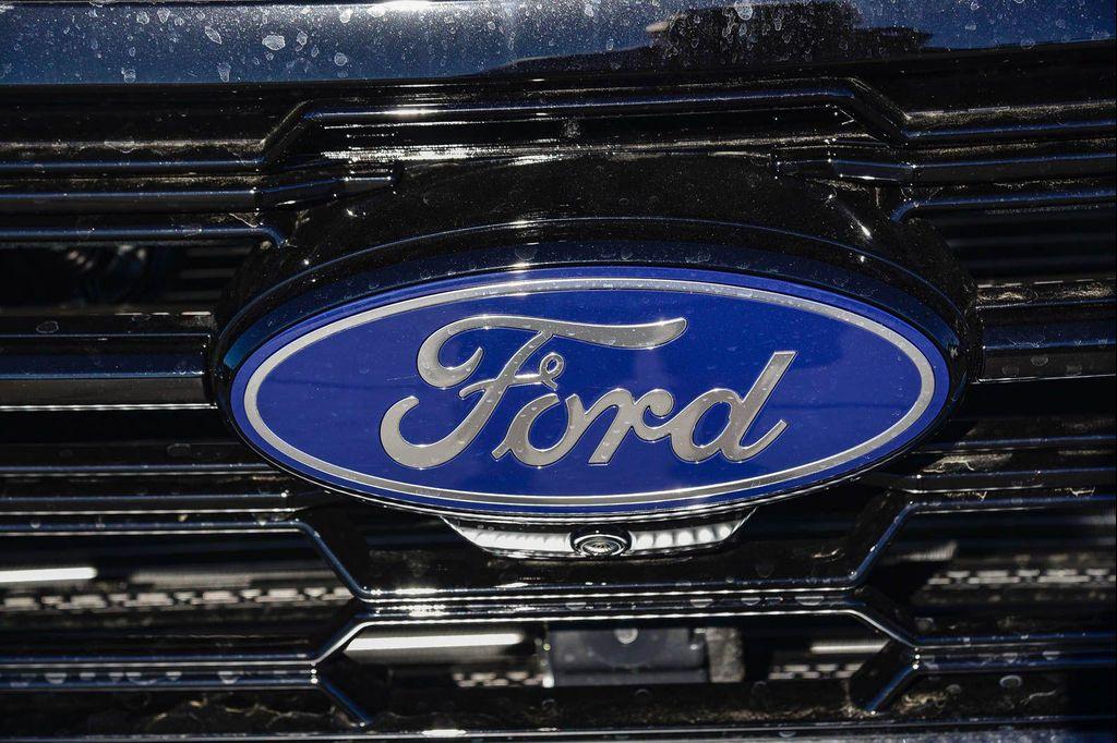 new 2025 Ford Expedition car, priced at $89,740