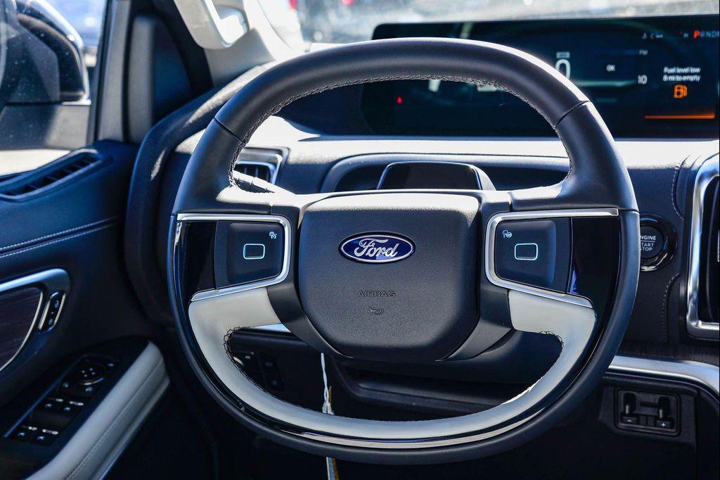 new 2025 Ford Expedition car, priced at $89,740