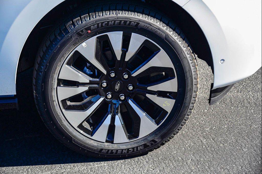 new 2025 Ford Expedition car, priced at $89,740