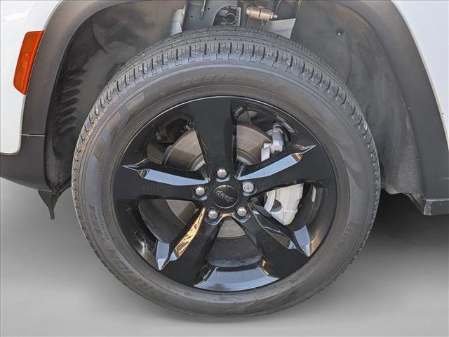 used 2023 Jeep Grand Cherokee car, priced at $29,000