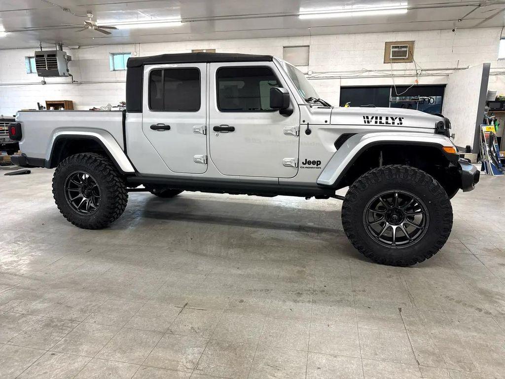 used 2022 Jeep Gladiator car, priced at $29,900