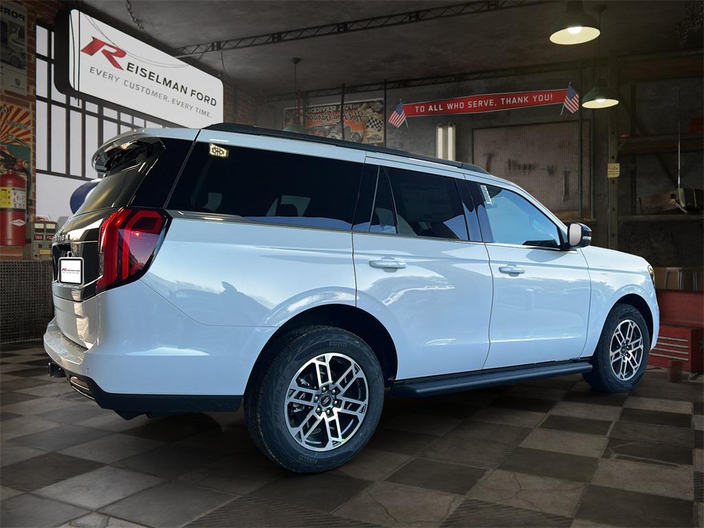 new 2025 Ford Expedition car, priced at $71,021