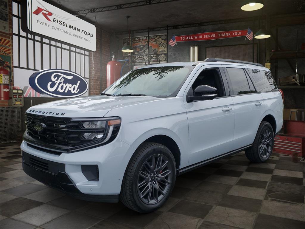 new 2025 Ford Expedition car, priced at $81,948