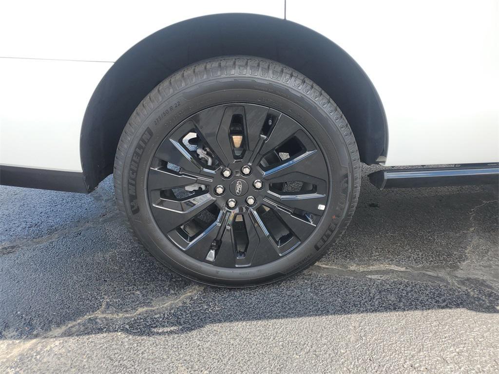 new 2025 Ford Expedition car, priced at $78,221