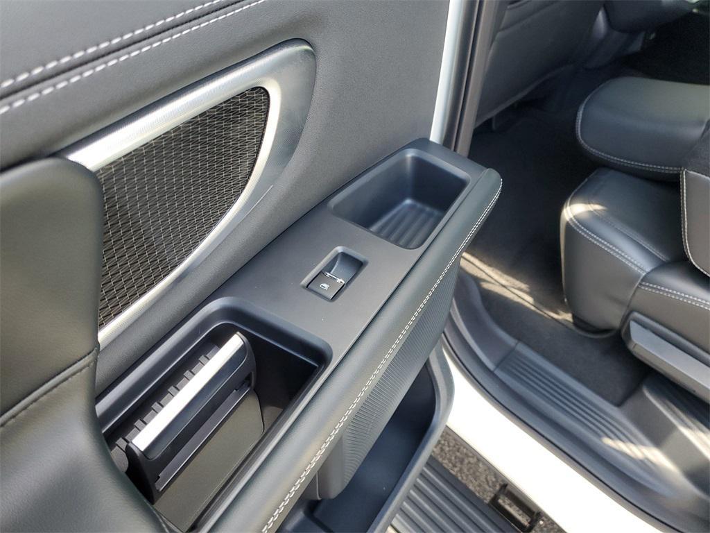 new 2025 Ford Expedition car, priced at $78,221