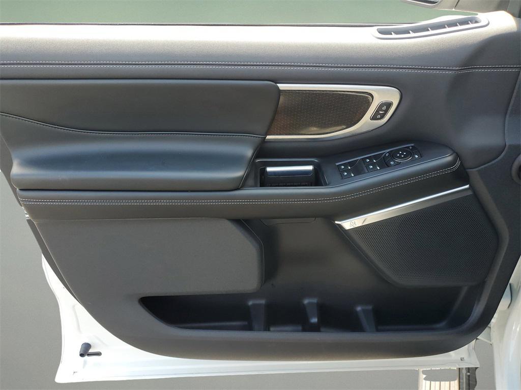 new 2025 Ford Expedition car, priced at $78,221