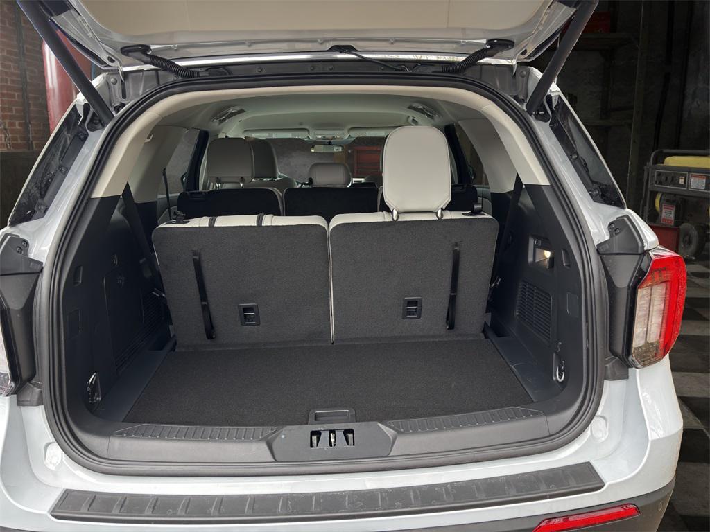 new 2026 Ford Explorer car, priced at $39,965