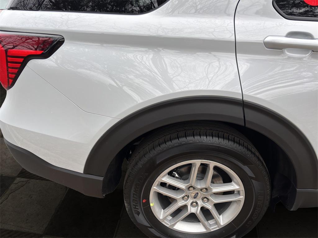 new 2026 Ford Explorer car, priced at $39,965