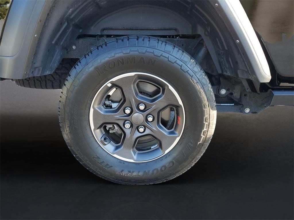 used 2023 Jeep Gladiator car, priced at $33,061