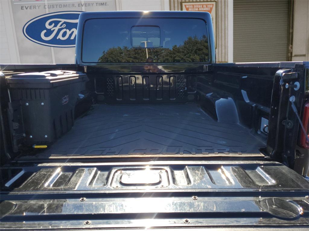 used 2023 Jeep Gladiator car, priced at $33,061