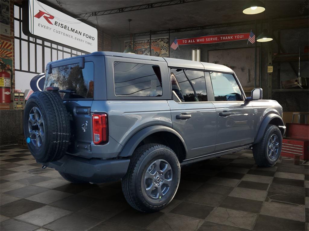 new 2025 Ford Bronco car, priced at $44,052