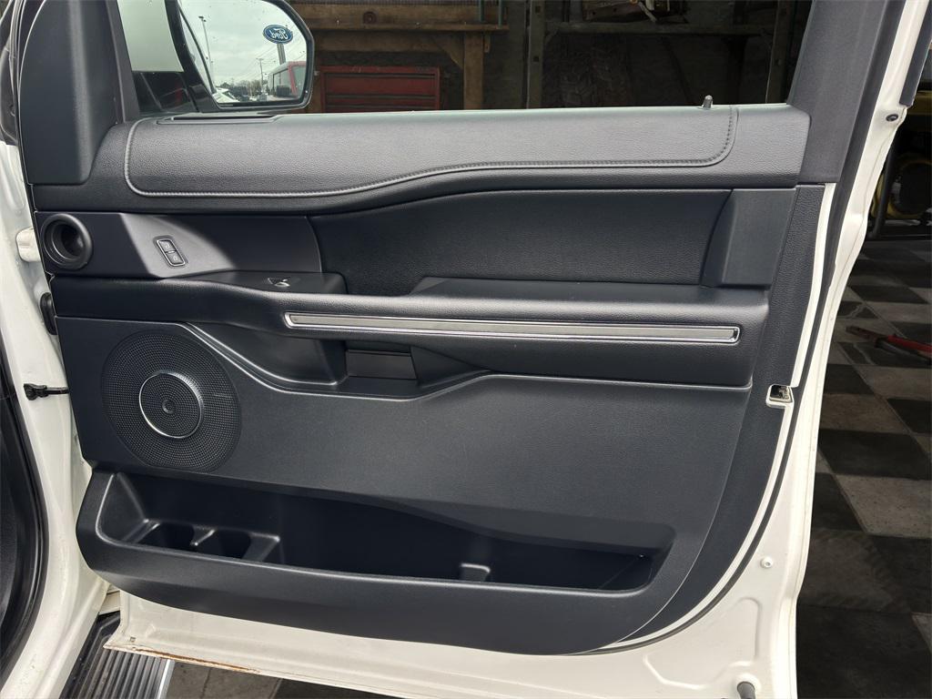 used 2021 Ford Expedition Max car, priced at $31,999