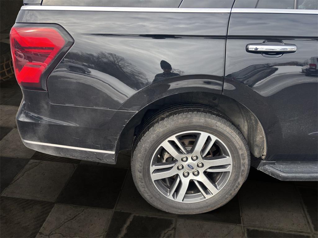 used 2024 Ford Expedition car, priced at $44,616