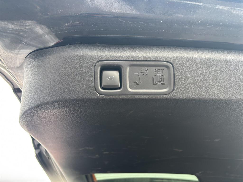 used 2024 Ford Expedition car, priced at $44,616