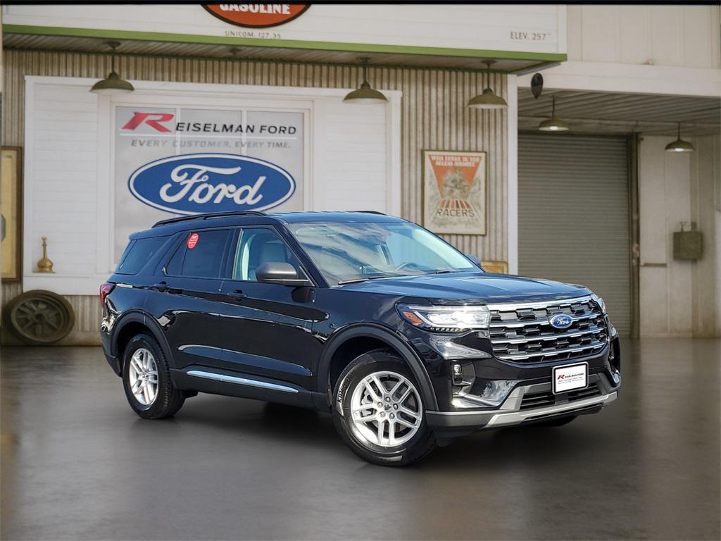 new 2025 Ford Explorer car, priced at $40,043