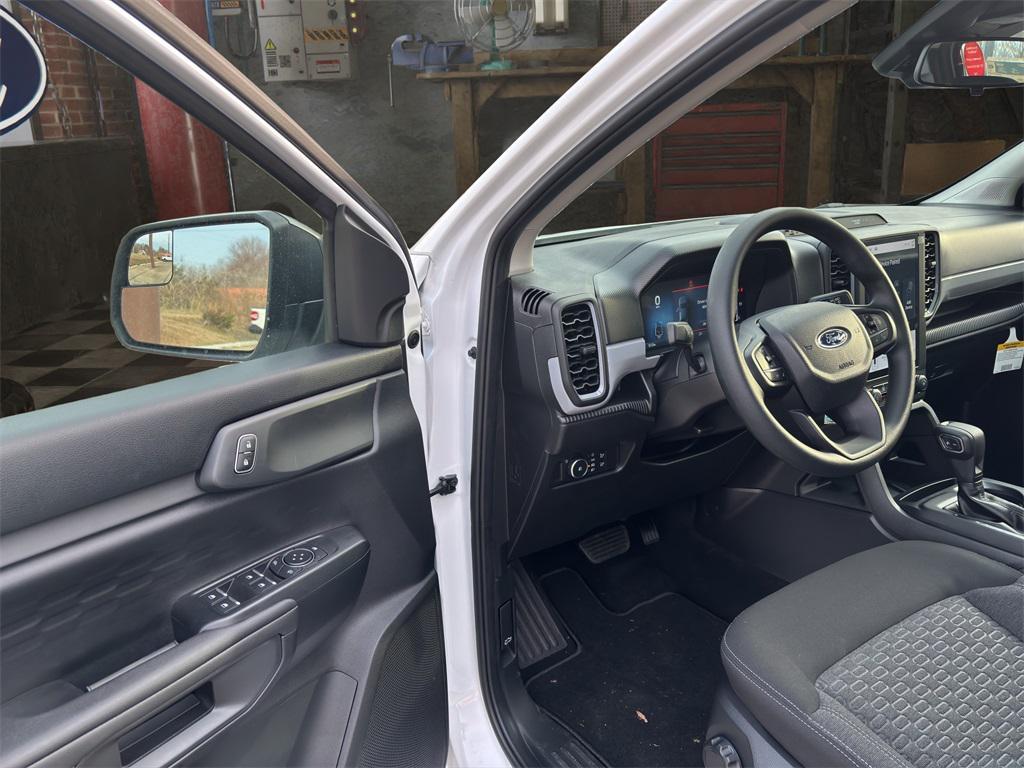 new 2025 Ford Ranger car, priced at $31,890