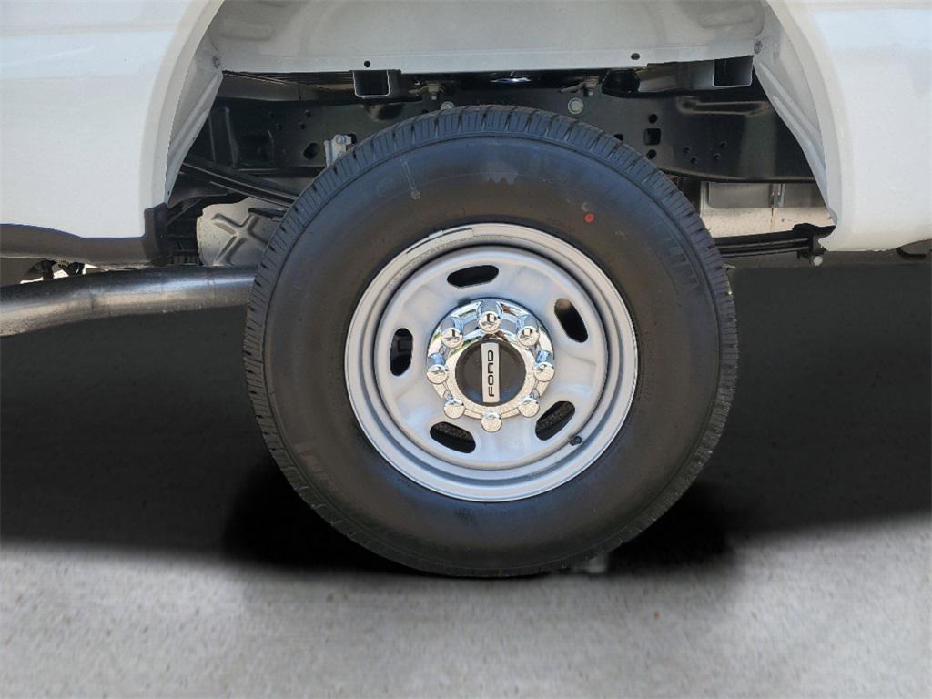 new 2025 Ford F-350 car, priced at $47,915