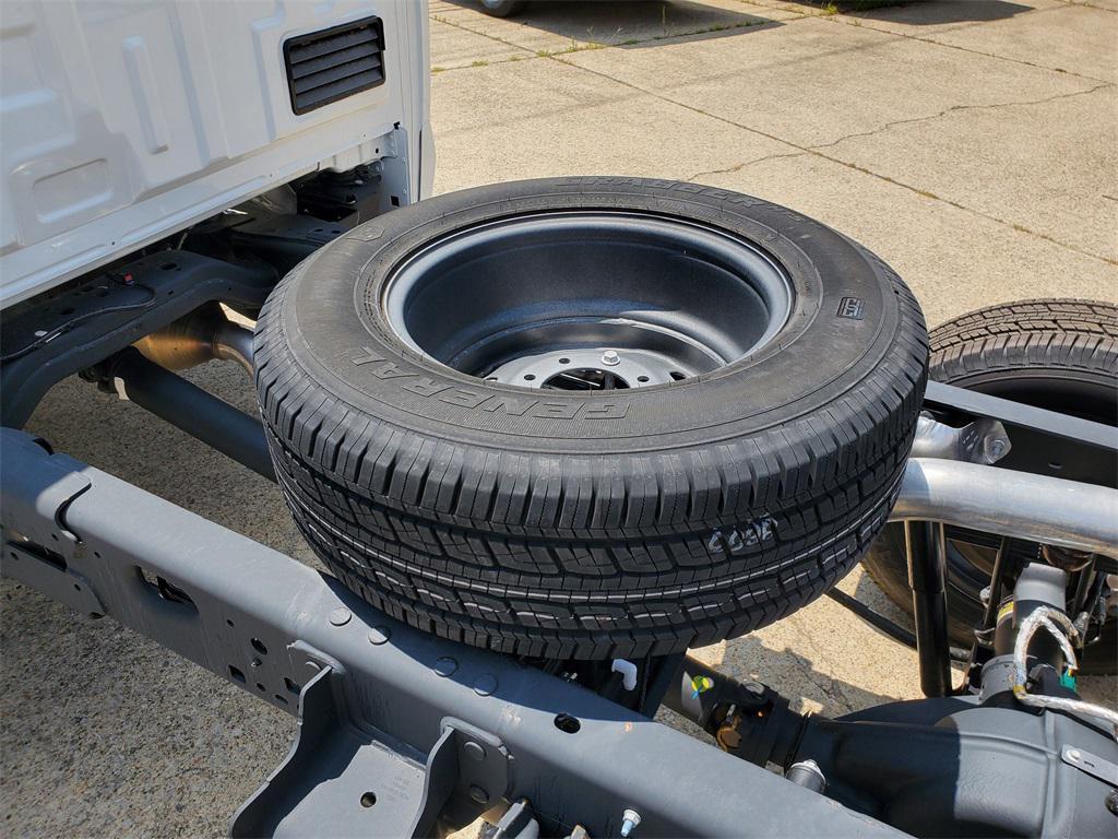 new 2025 Ford F-350 car, priced at $48,158