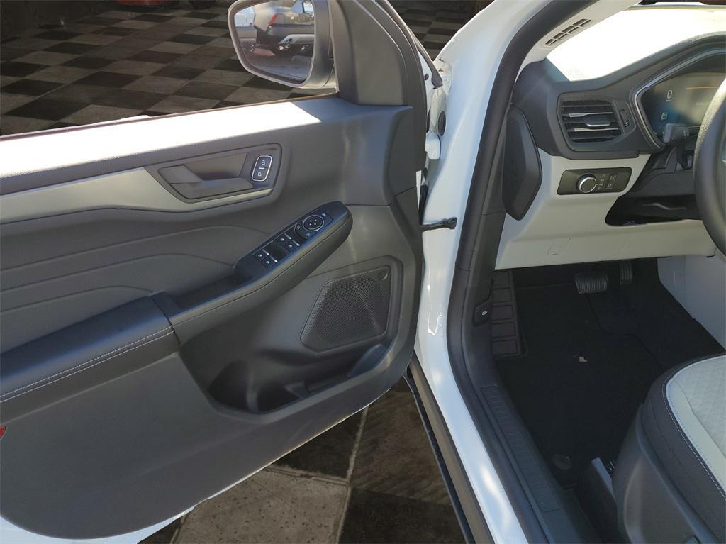 new 2026 Ford Escape car, priced at $26,226