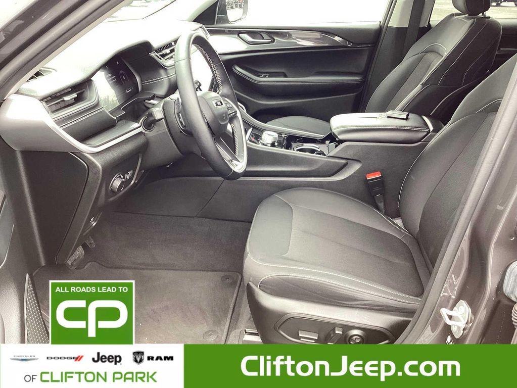 used 2022 Jeep Grand Cherokee L car, priced at $29,400