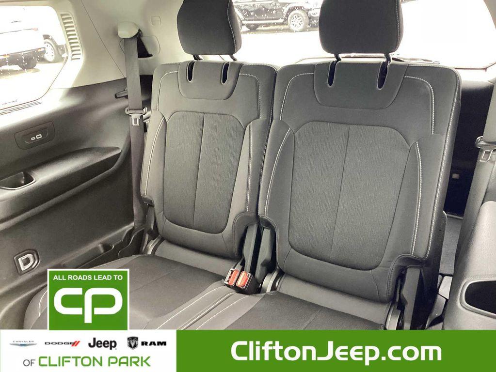 used 2022 Jeep Grand Cherokee L car, priced at $29,400