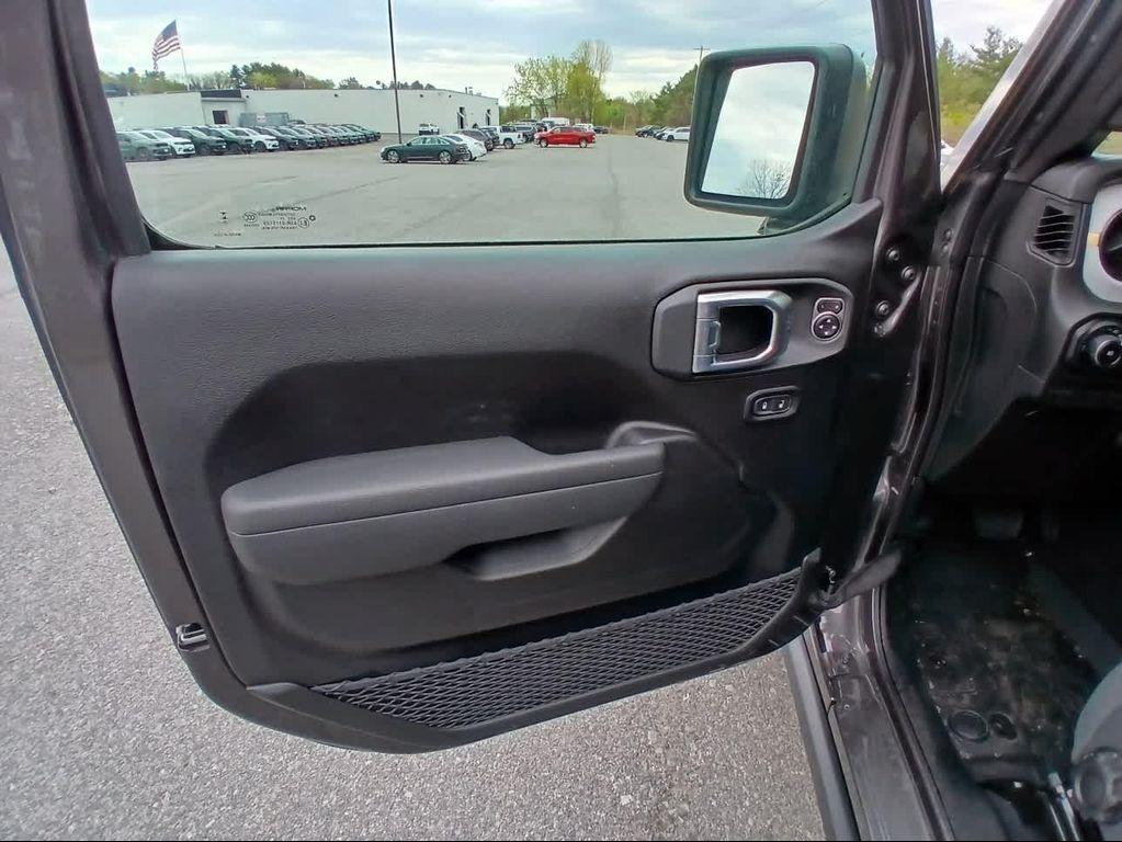 new 2026 Jeep Wrangler car, priced at $52,090