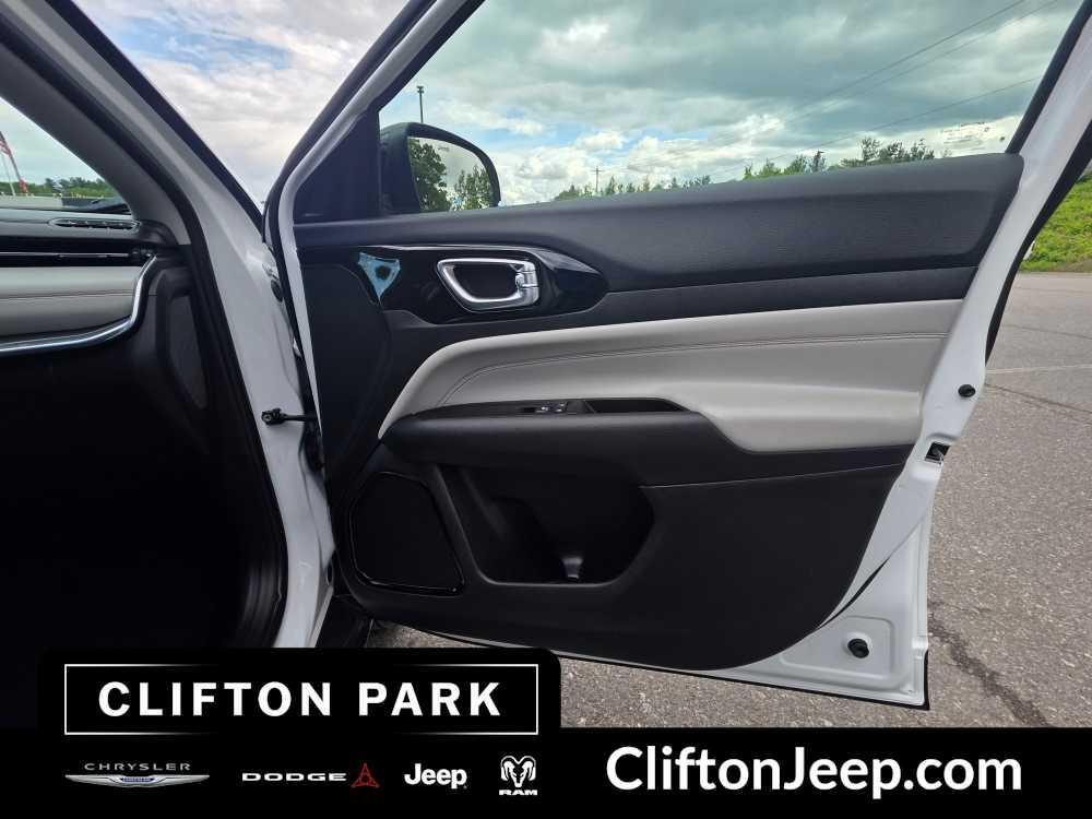 used 2022 Jeep Compass car, priced at $22,991