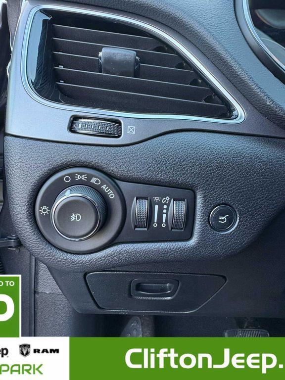 used 2020 Jeep Cherokee car, priced at $19,900