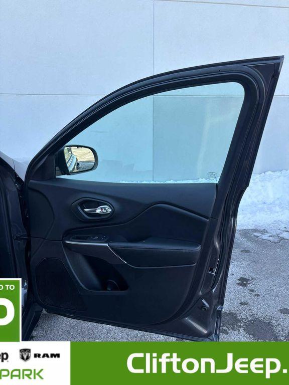 used 2020 Jeep Cherokee car, priced at $19,900