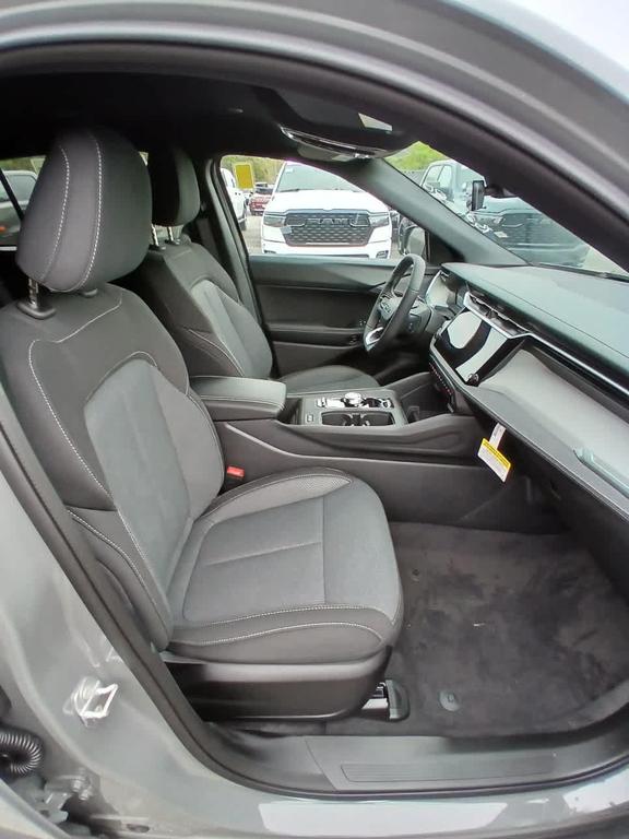 new 2026 Jeep Cherokee car, priced at $38,610