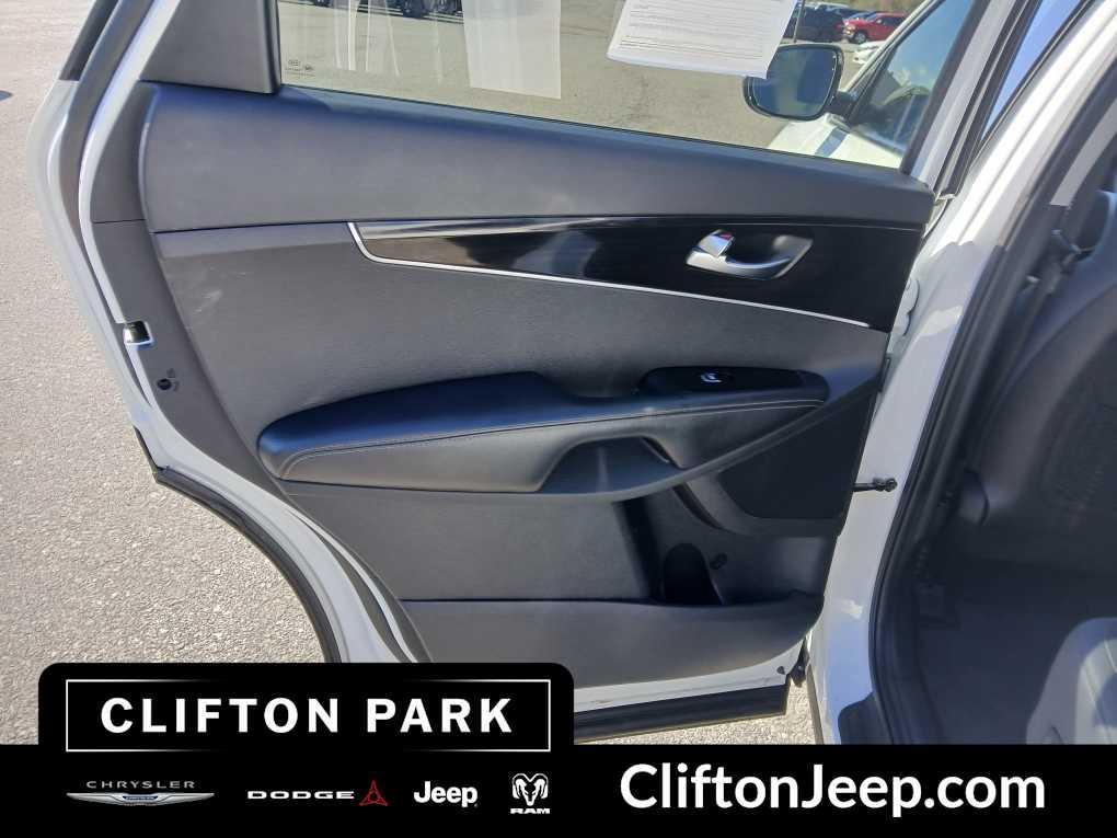 used 2020 Kia Sorento car, priced at $18,999