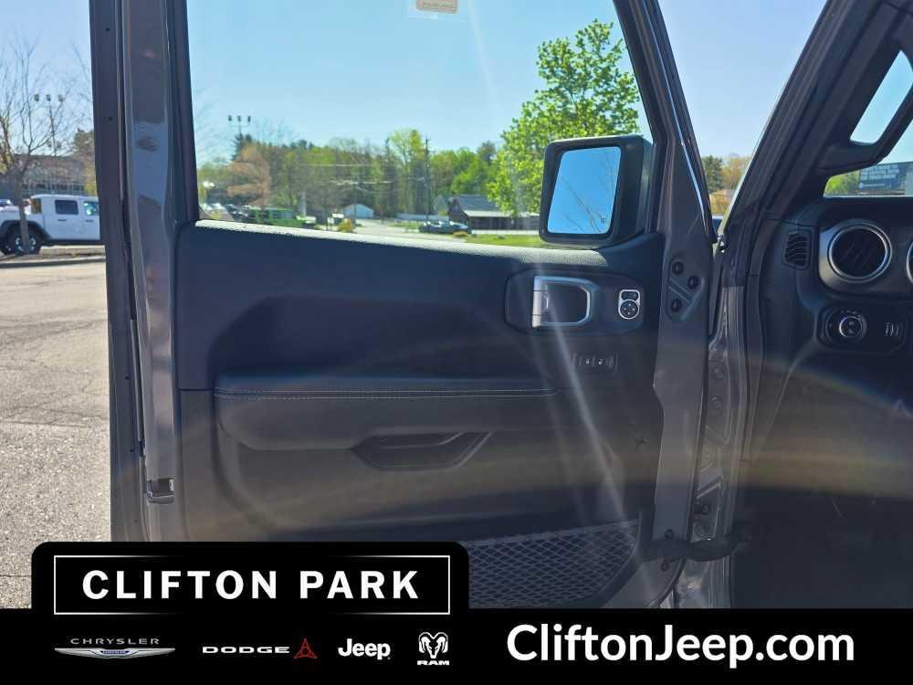 used 2023 Jeep Gladiator car, priced at $30,323