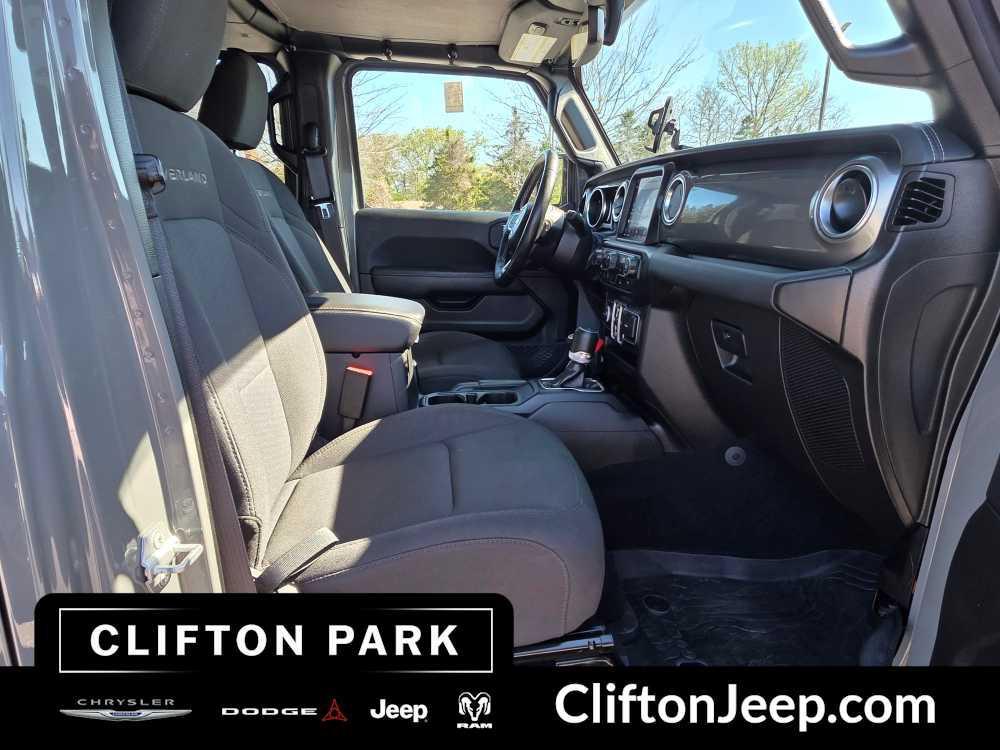 used 2023 Jeep Gladiator car, priced at $30,323
