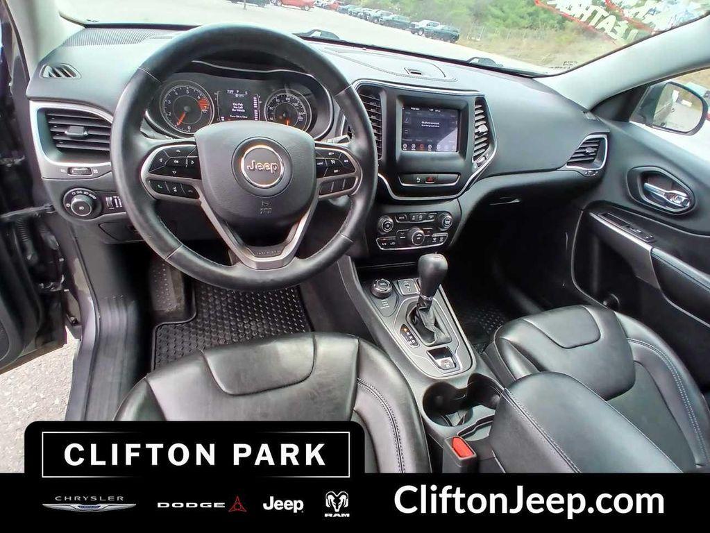 used 2019 Jeep Cherokee car, priced at $17,048