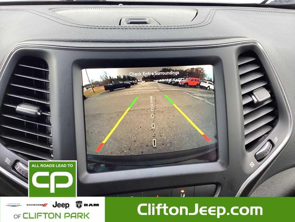 used 2023 Jeep Cherokee car, priced at $20,599