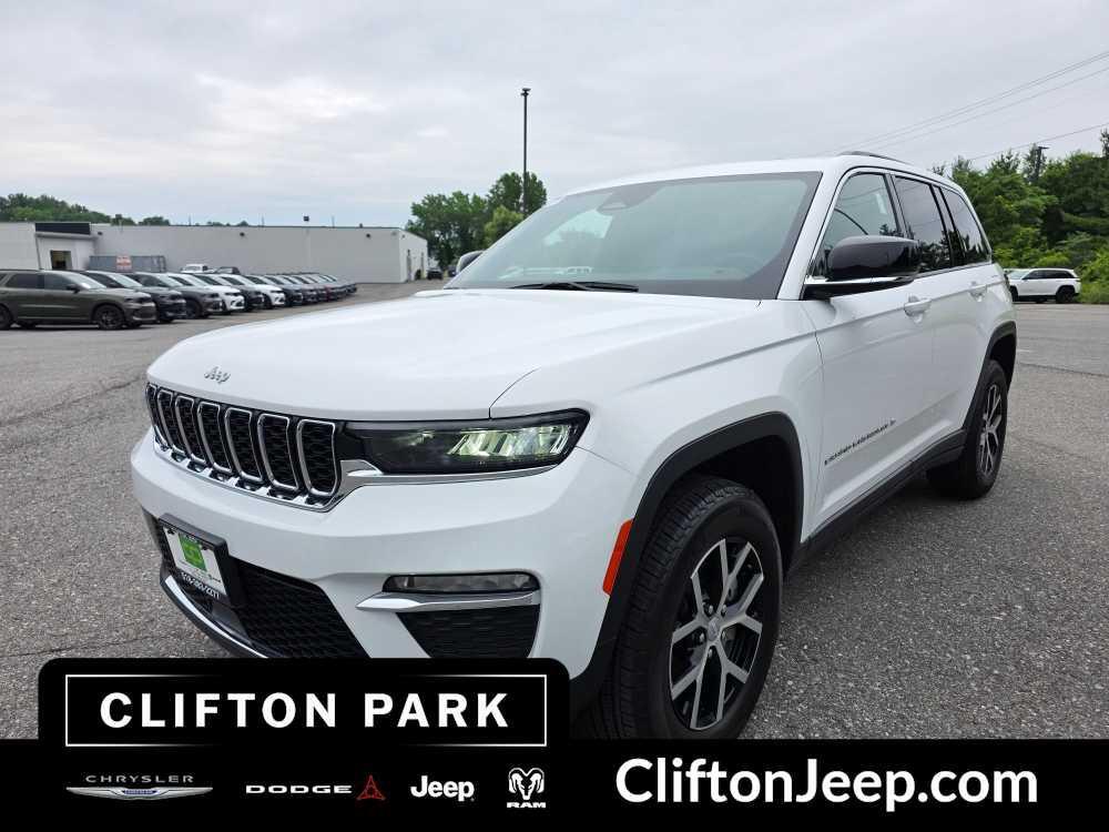 used 2025 Jeep Grand Cherokee car, priced at $38,870