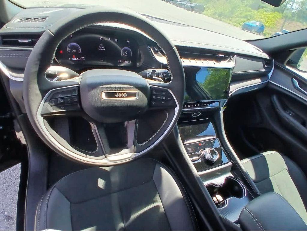new 2026 Jeep Grand Cherokee car, priced at $44,670