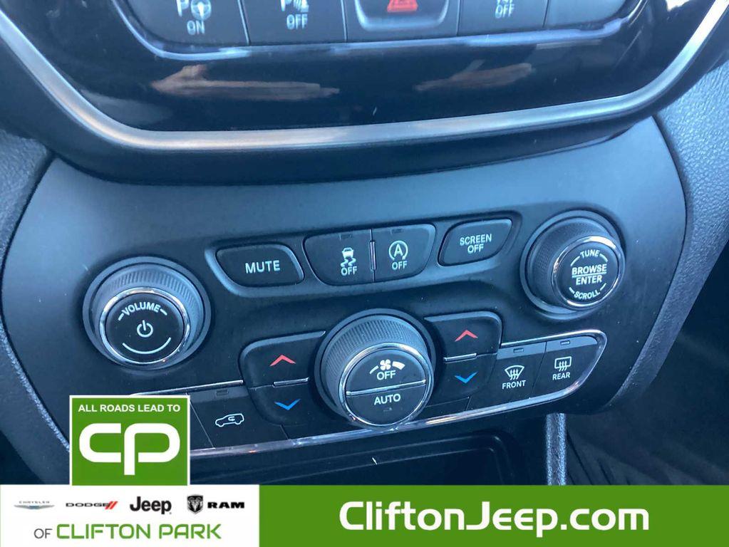 used 2019 Jeep Cherokee car, priced at $17,400