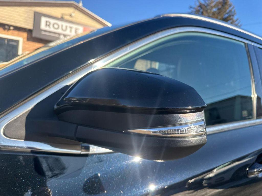 used 2014 Toyota Highlander car, priced at $12,990